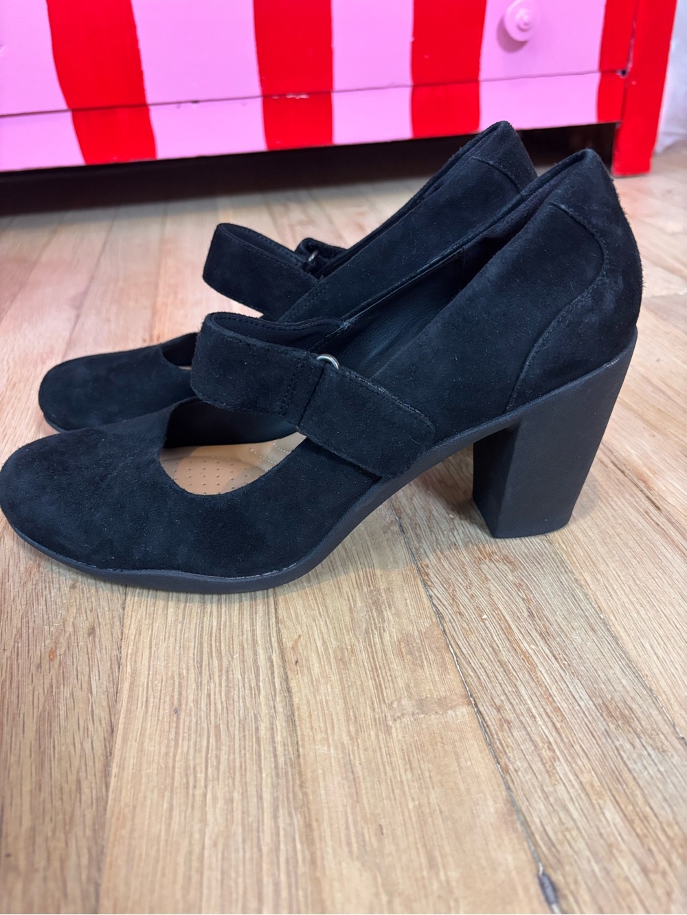 Clark’s Artisan Black Block Heel Mary Jane’s 3.5” heel size 9.5